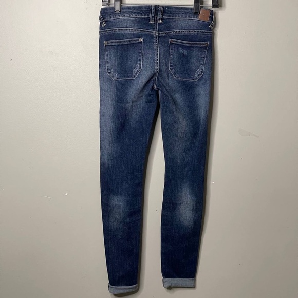 Jolt Juniors Size 1/25 Distressed Ripped Slim Fit Whiskered Denim Blue Jeans - Picture 2 of 8